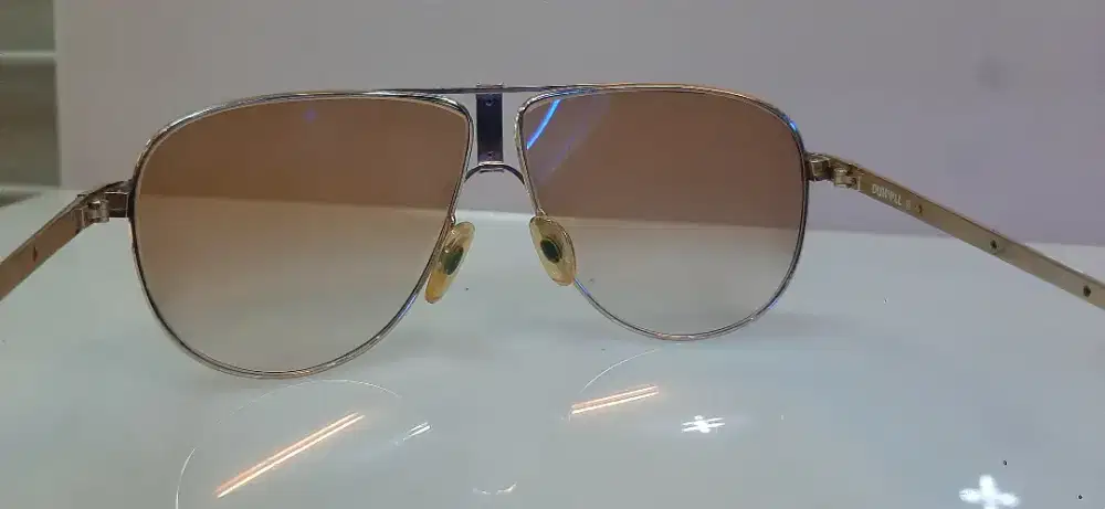 Kacamata Dunhil