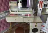 Meja rias lampu LED touchscreen