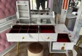 Meja rias lampu LED touchscreen