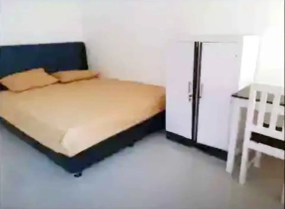 7 beds 7 bathrooms – Flat