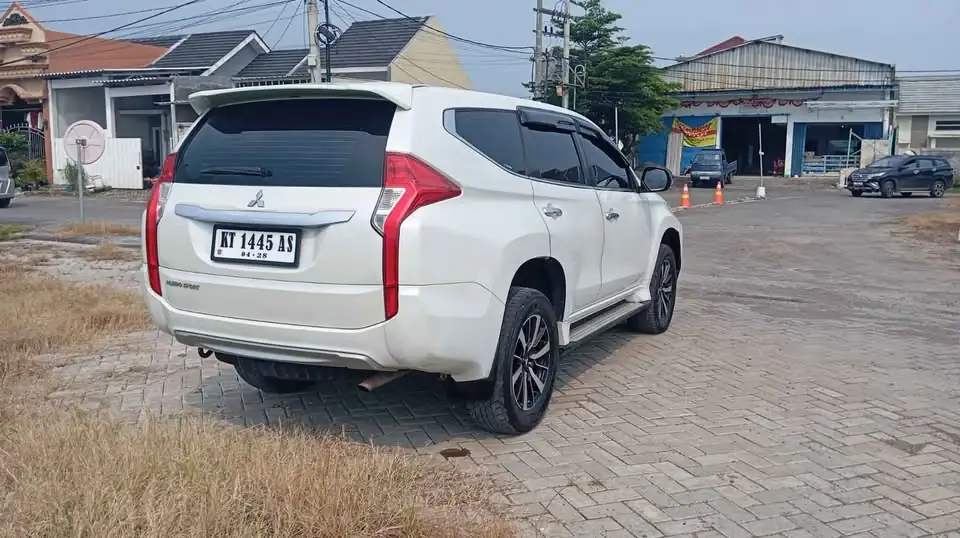 2018 Mitsubishi pajero