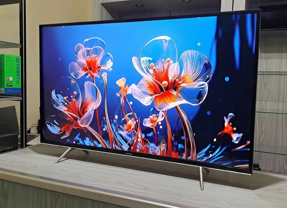 Digital samsung 43inhci mulus segel . Sudah gak pakai stb Tv remot