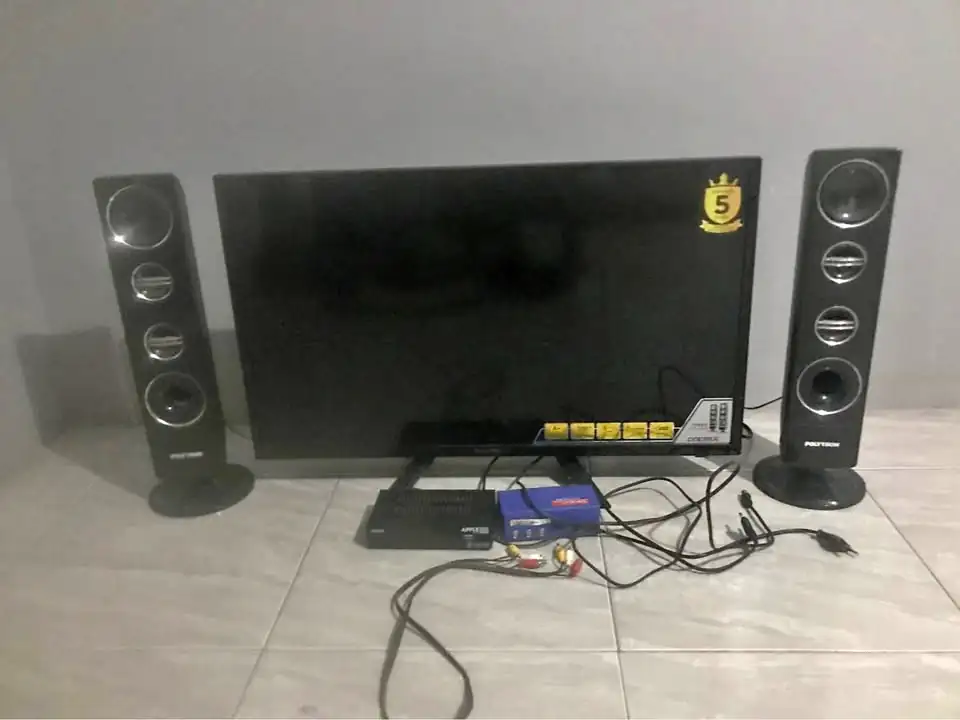 Tv polytron 32”