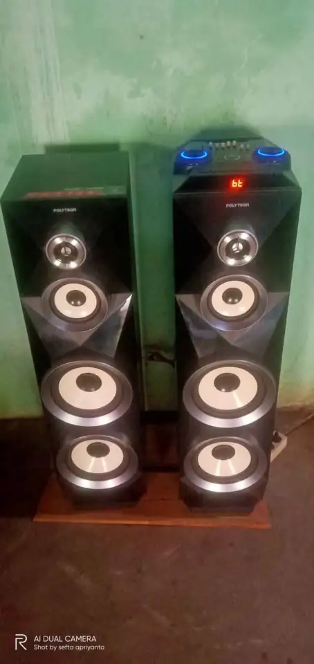 Dijual speaker polytron. Barang mulus