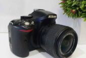 HARGA HEMAT!! NIKON D5200 KIT AF-S 18-55MM VR LCD VARI-ANGLE DSLR PEMU