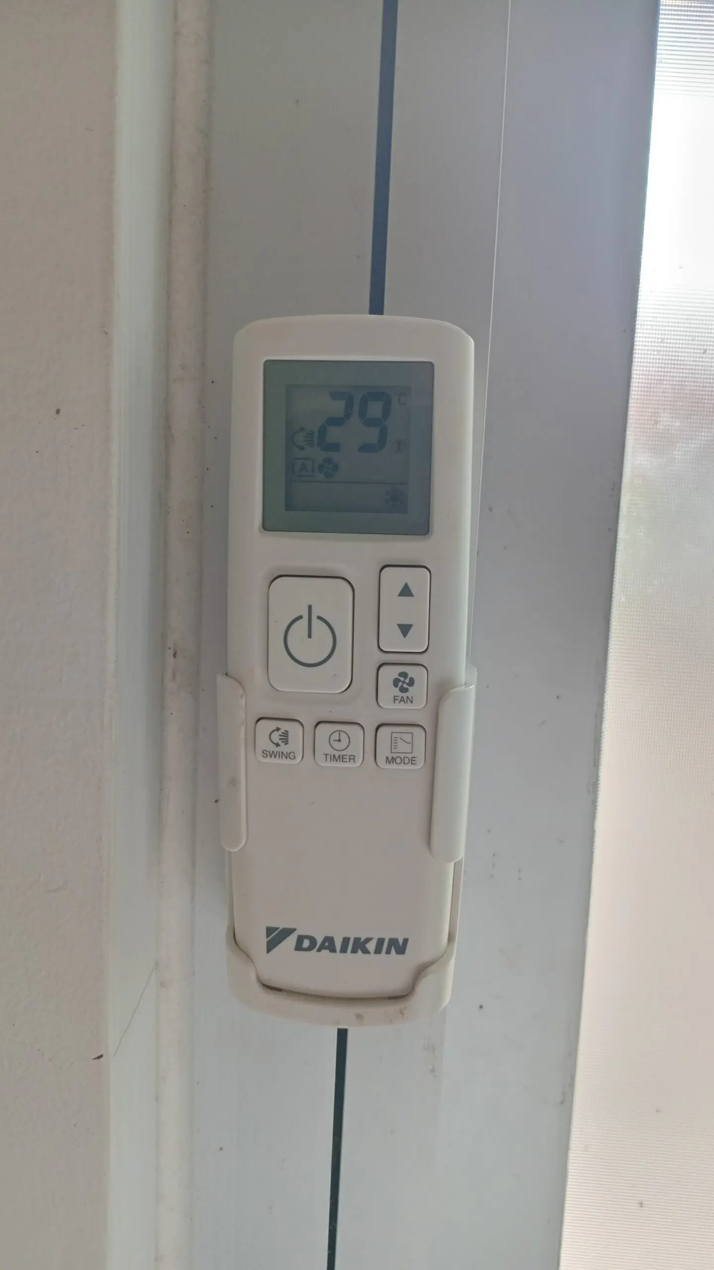 DIJUAL AC DAIKIN 1/2 PK