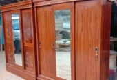 Lemari pakaian pintu 3 sledeng bahan kayu jati