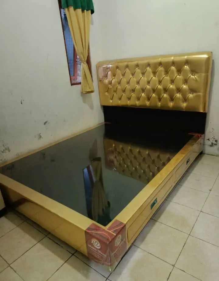 Tdr semakin nyaman dgn dipan tempat tidur modern….!!! Ready cod