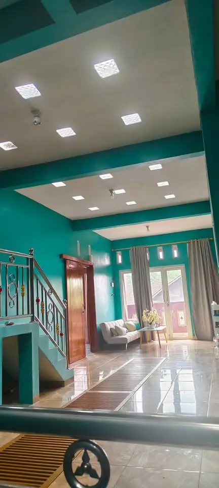 Kost kamar mandi dalam