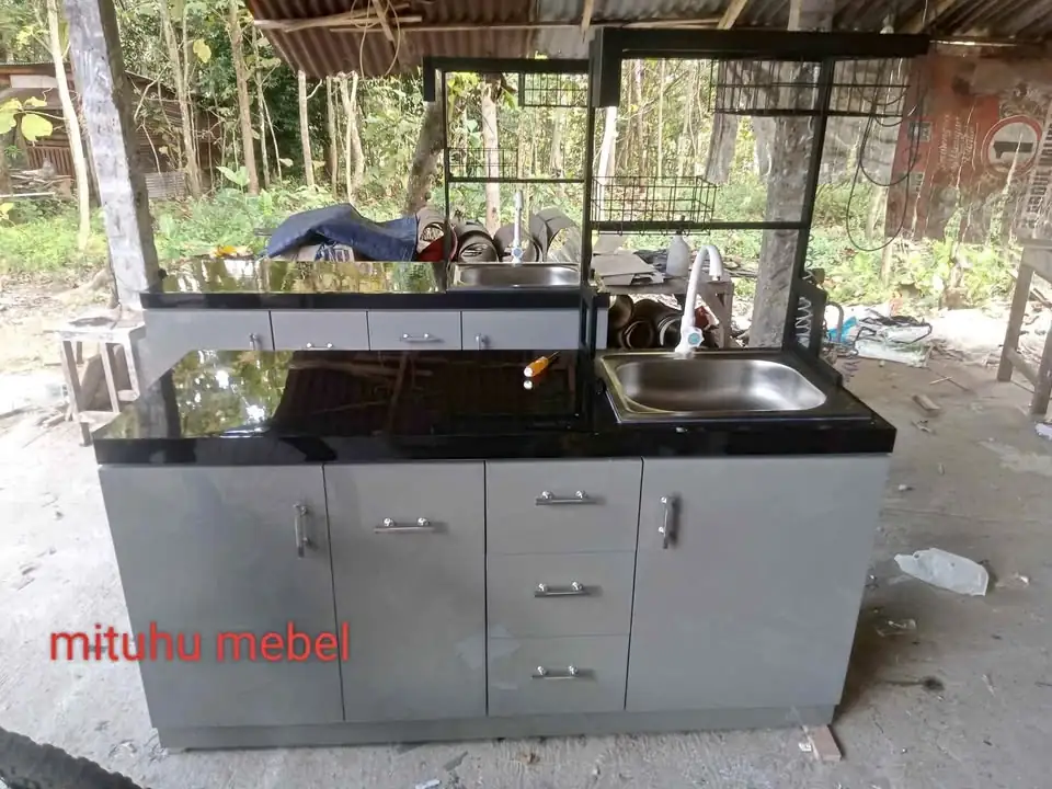 Meja dapur plus wastafel kran dan rak piring
