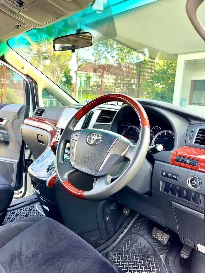 2010 Toyota vellfire low km terawat
