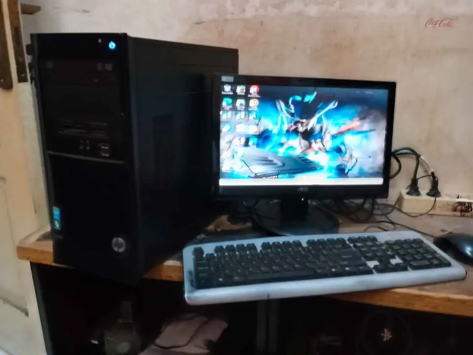 Komputer 1Set Setara Core i3, Ram 4GB/500GB, monitor 16inch