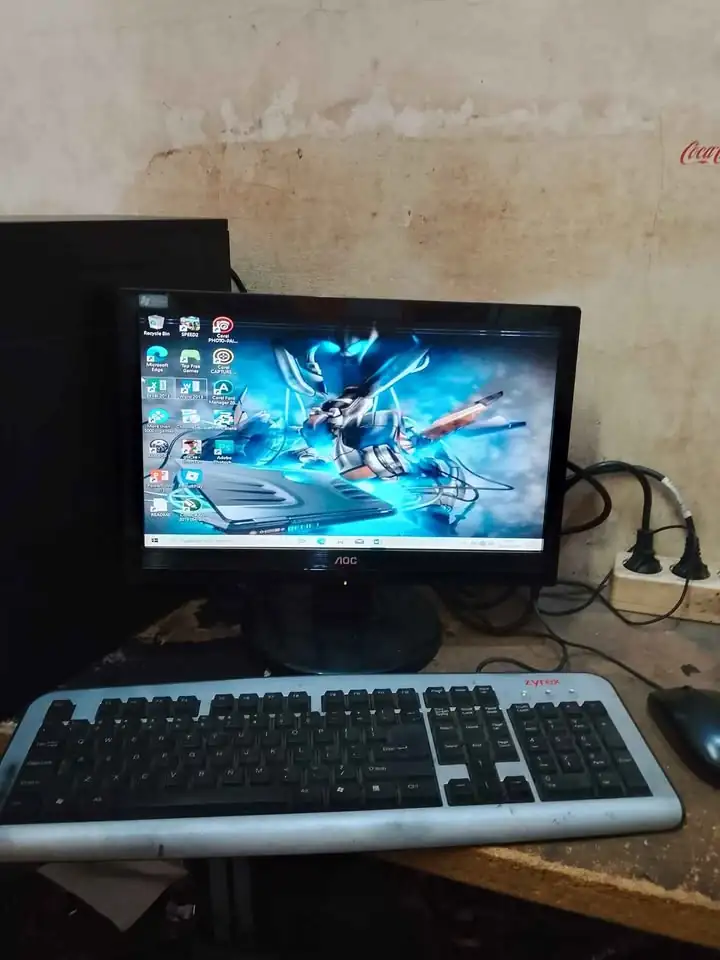 Komputer 1Set Setara Core i3, Ram 4GB/500GB, monitor 16inch