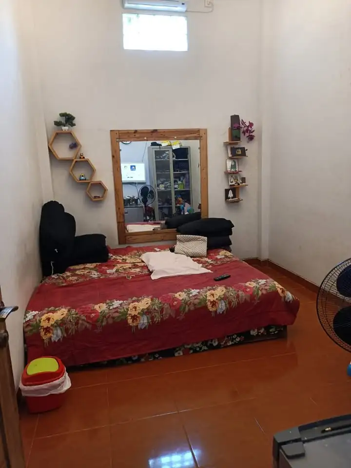 DIJUAL 2 KT 1 Kamar Mandi Rumah