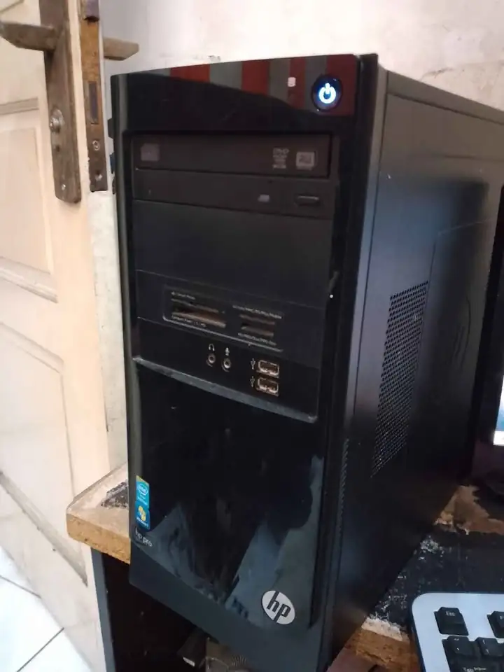 Komputer 1Set Setara Core i3, Ram 4GB/500GB, monitor 16inch