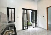 Pintu swing