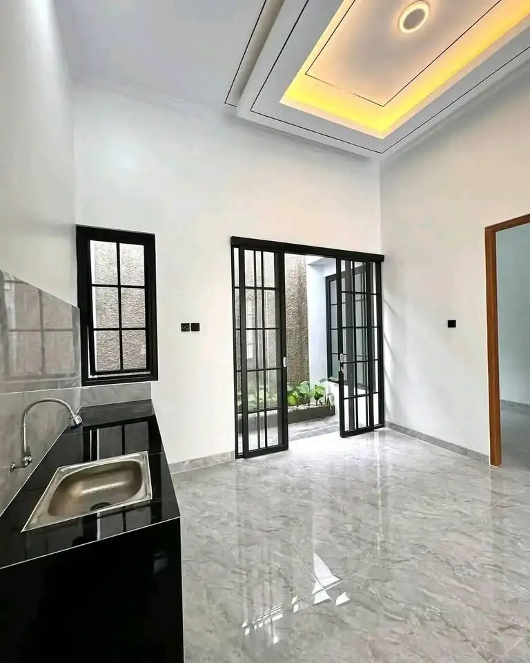Pintu swing