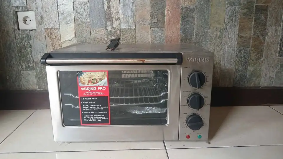 Microwave merk waring 110 volt