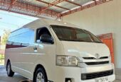2017 Toyota hiace
