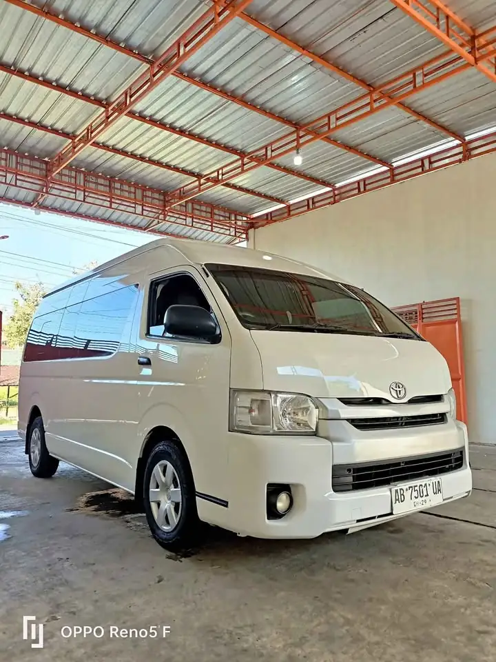 2017 Toyota hiace