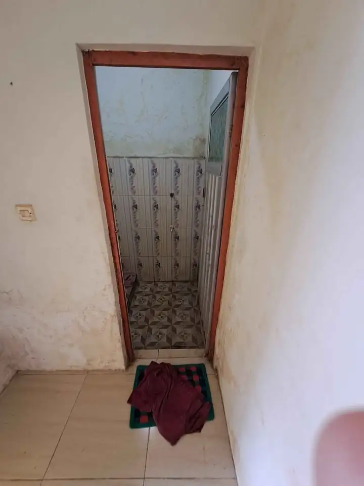 Ruang Pribadi Disewakan
