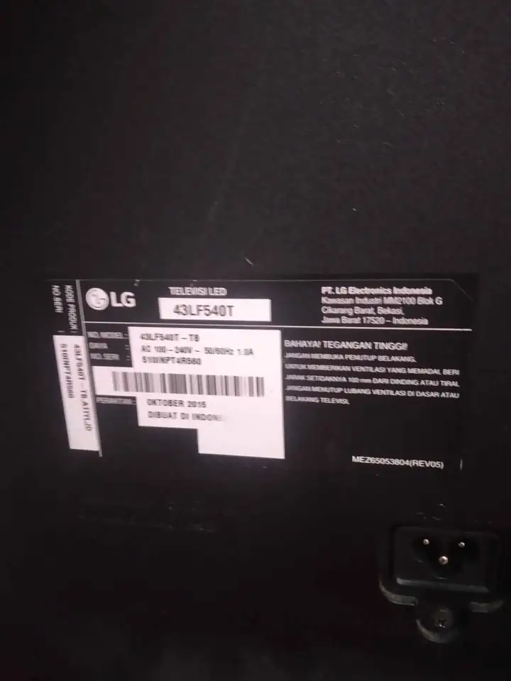 Jual 3 unit tv digital merk LG 43in.seri 43LF540T. Kndisi nyala minus