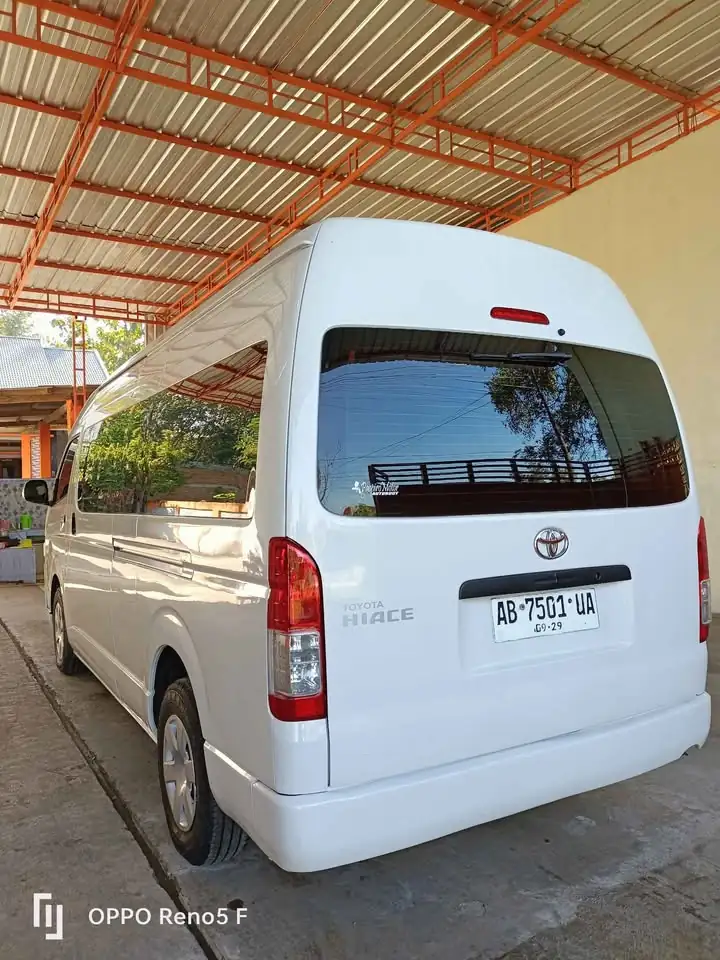2017 Toyota hiace