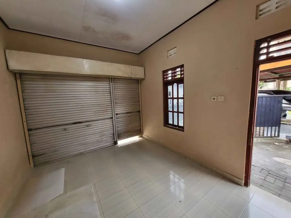 Kosan ada rollingdoor