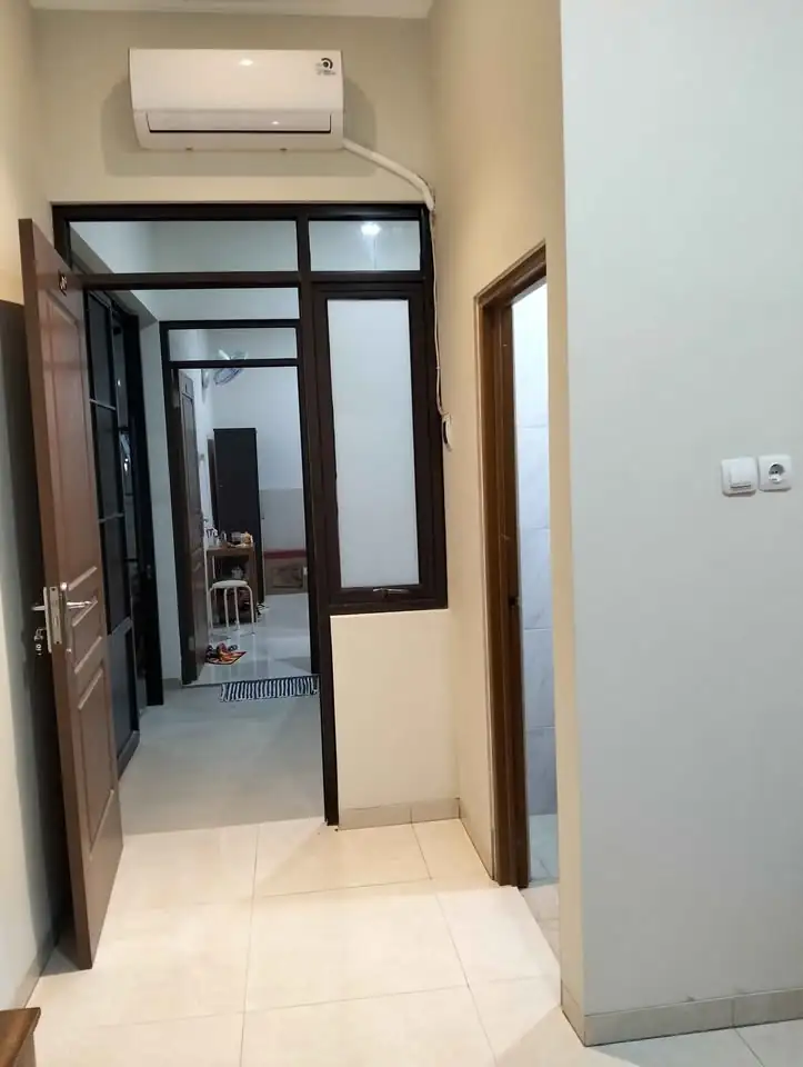 Ruang Pribadi Disewakan