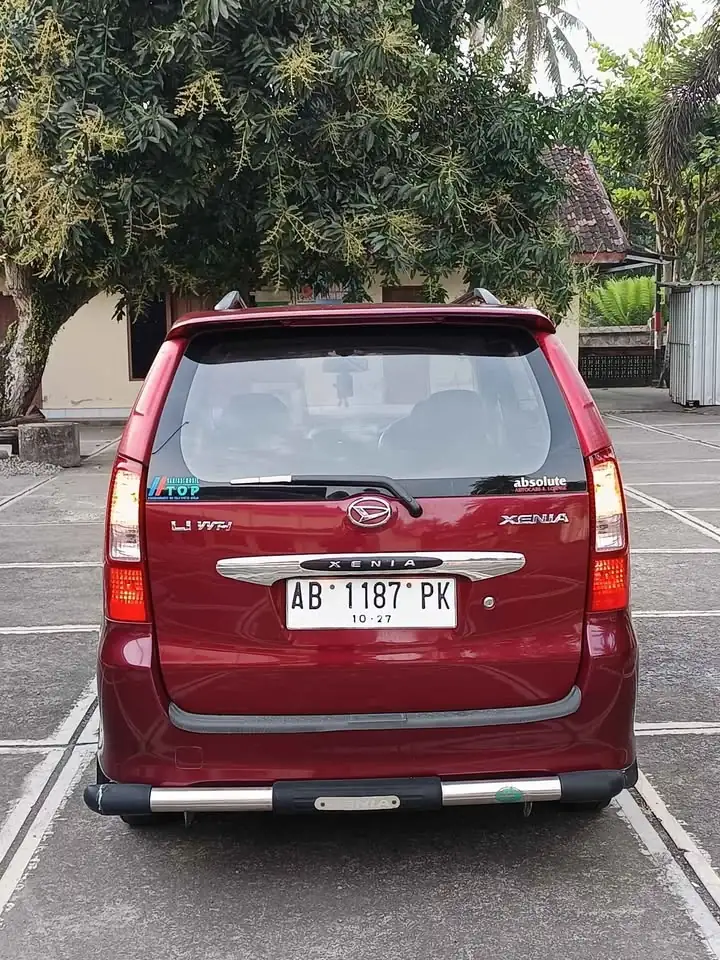 2005 Daihatsu xenia