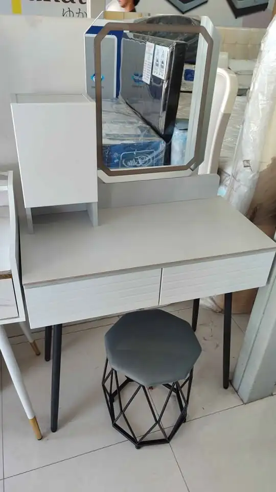Meja Rias Minimalis Lampu LED
