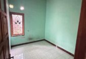 4 Beds 2 Baths – House