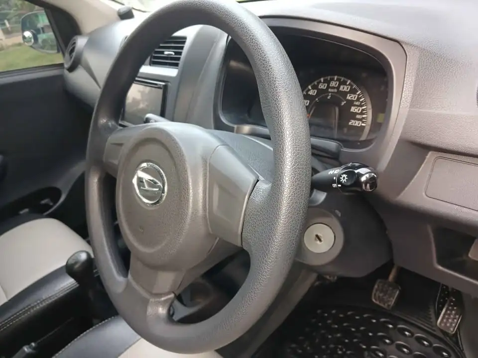 2014 Daihatsu ayla