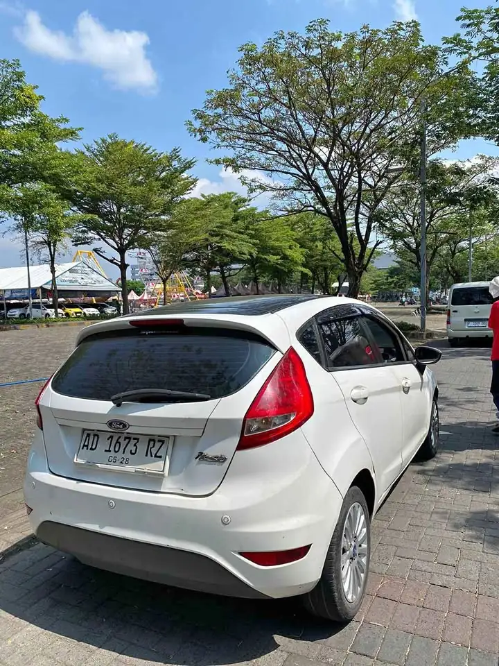 2012 Ford fiesta