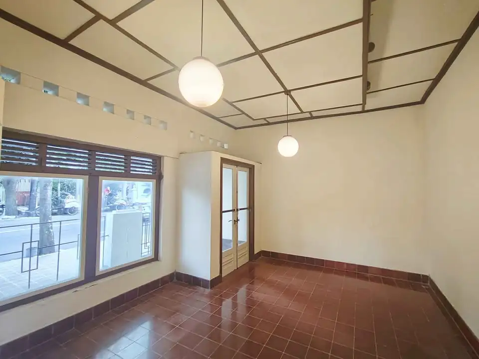 Dijual 7 KT 6 KM – Rumah 9 Miliar