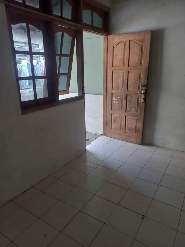 1 Kamar Tidur 1 Kamar Mandi – Rumah
