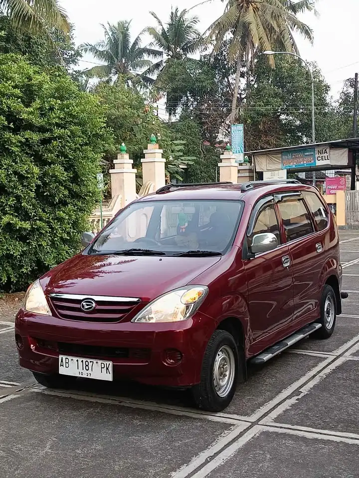 2005 Daihatsu xenia