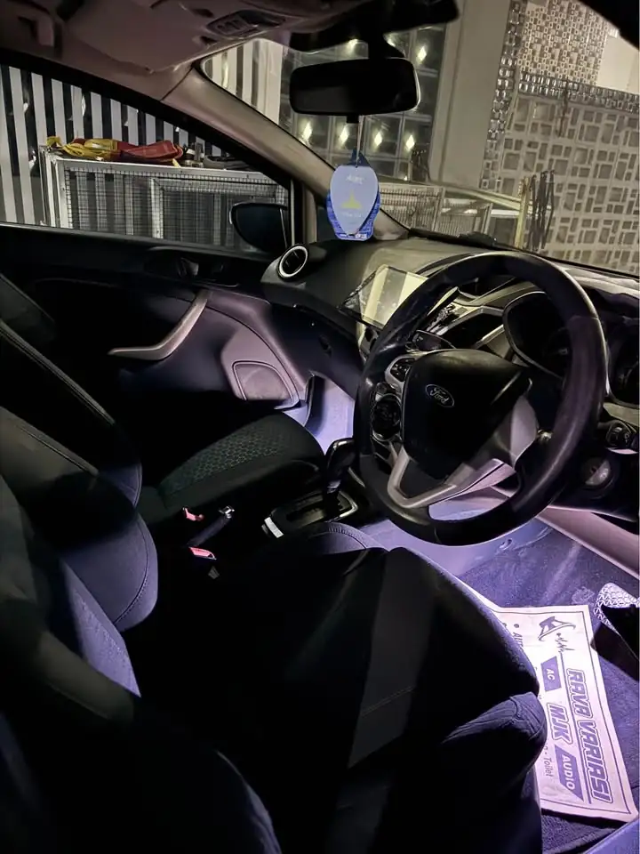 2012 Ford fiesta