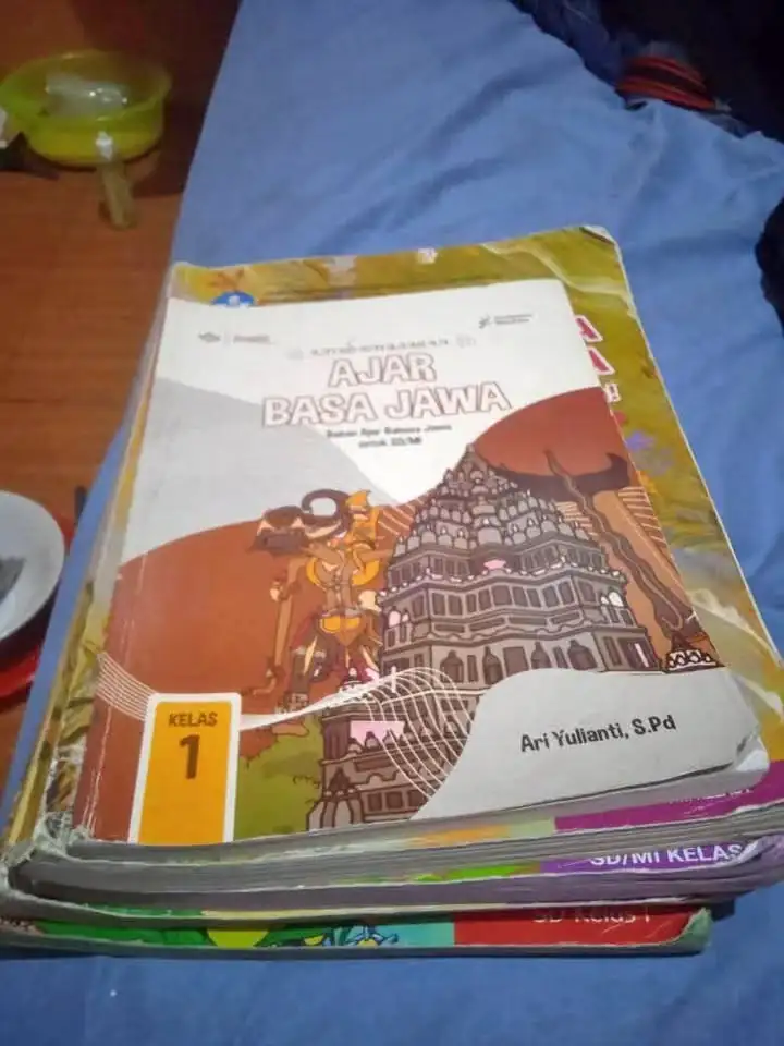 Buku paket kelas 1 SD kurikulum merdeka