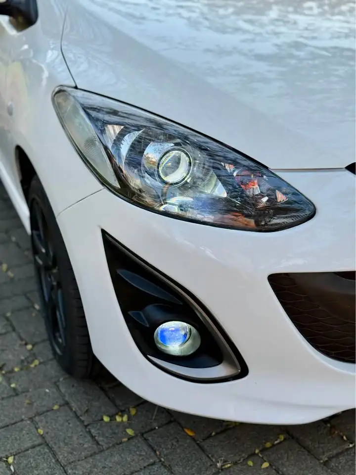 2012 Mazda 2