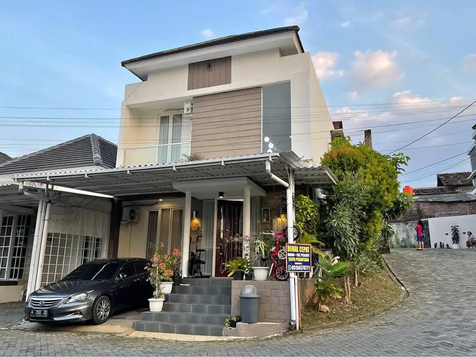 3 KT 2 KM – Rumah Dijual