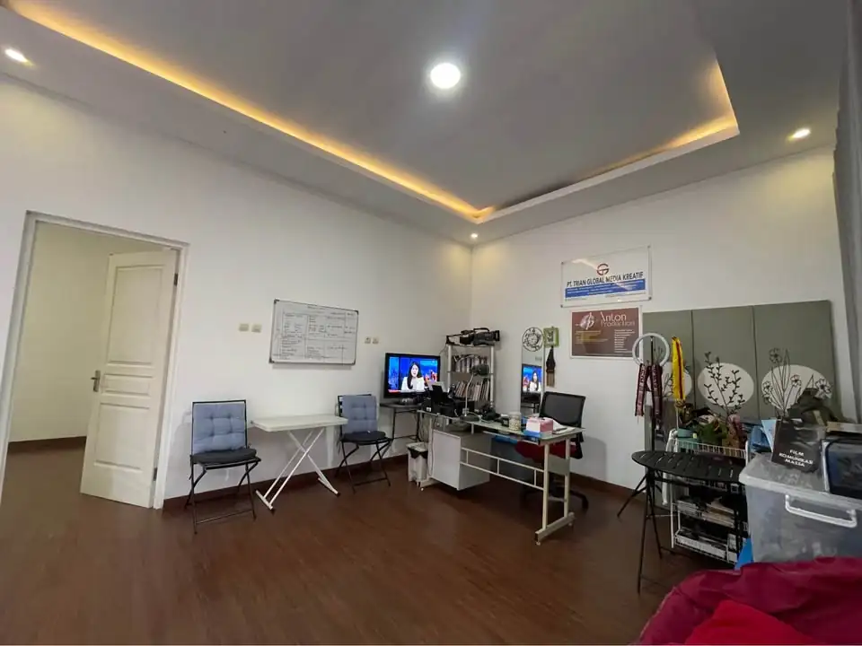 3 KT 2 KM – Rumah Dijual