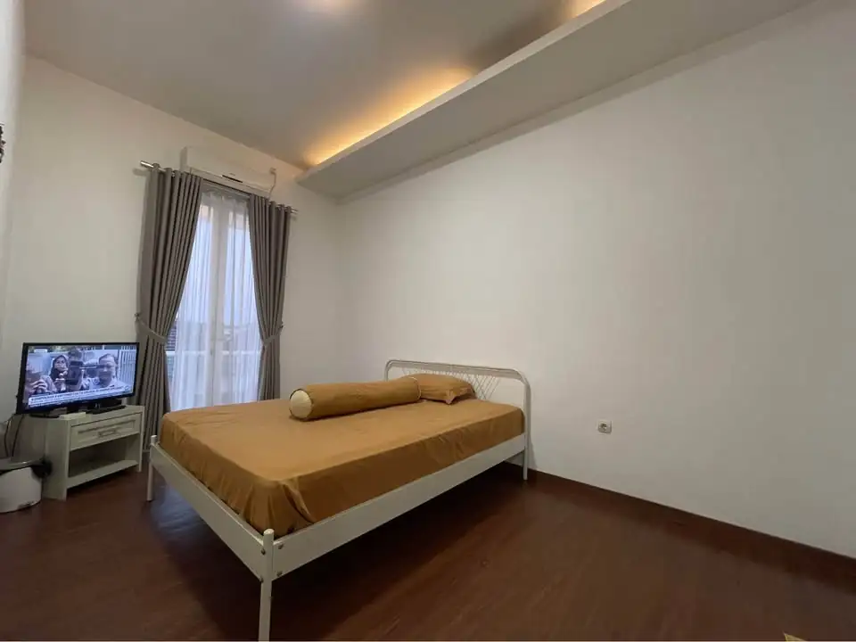 3 KT 2 KM – Rumah Dijual