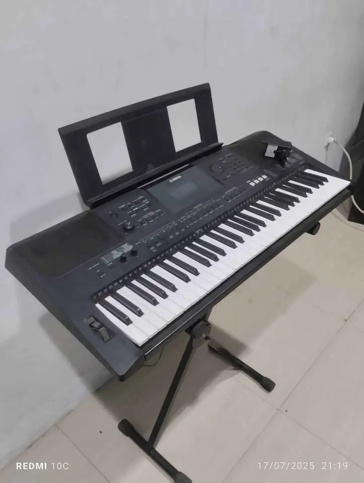 Keyboard Yamaha PSR E453