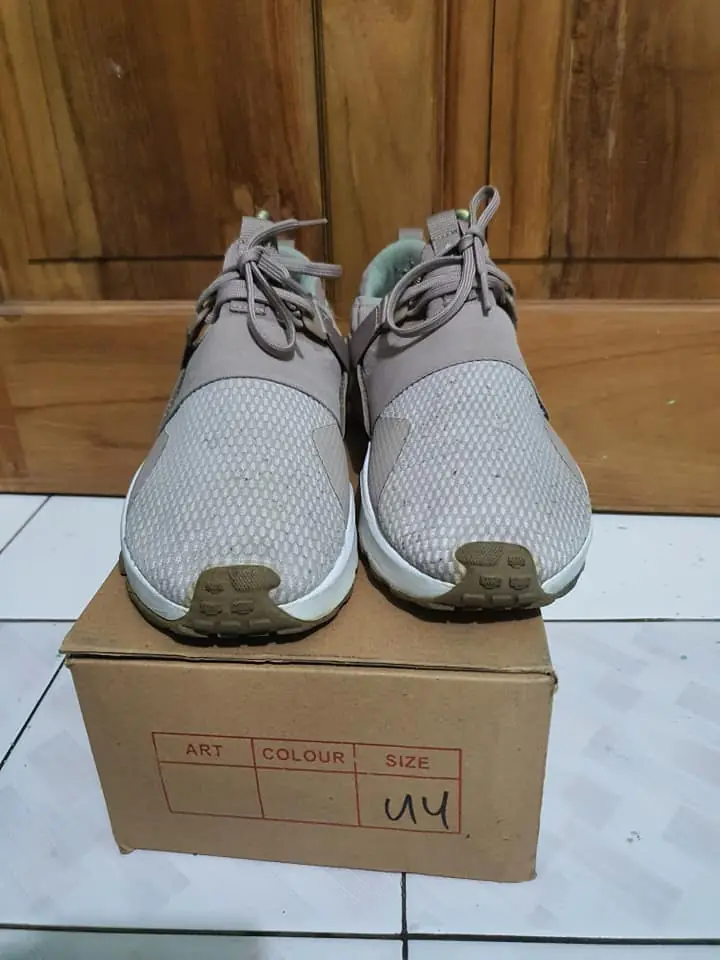 Sepatu eider size 42