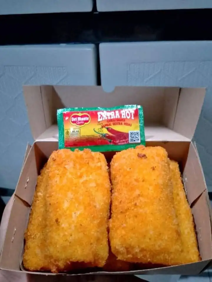 risol dan pangsit goreng