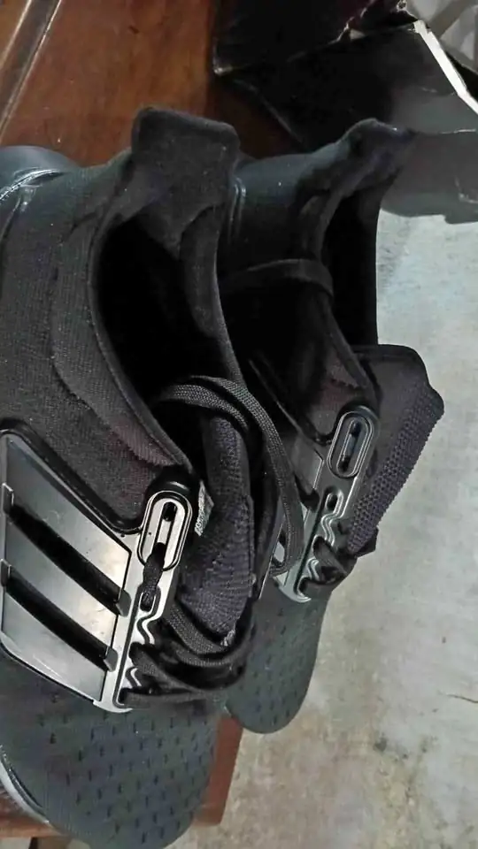 Sepatu adidas ukuran 40