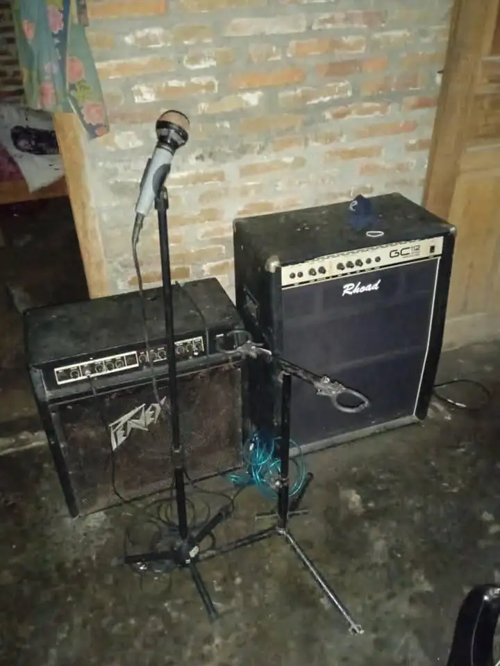Alat band dan spiker dan kabel siap pake