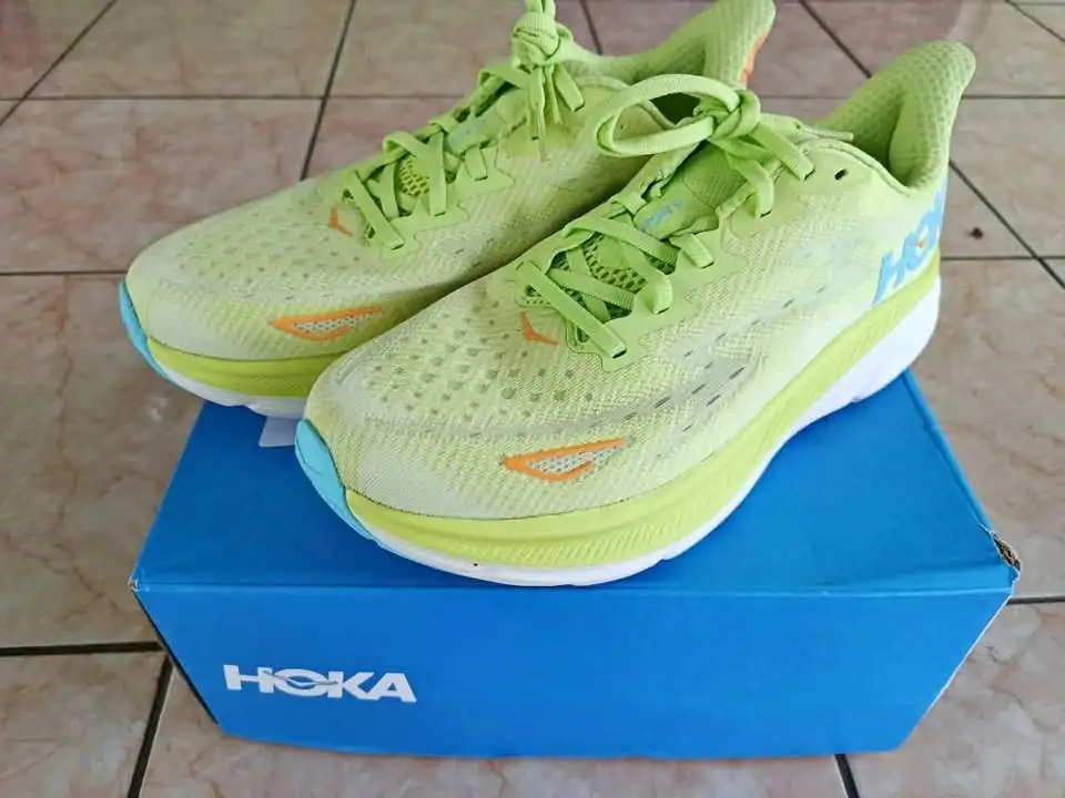 Sepatu RUNNING