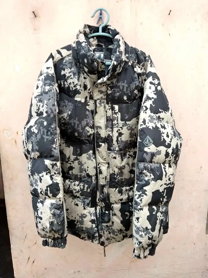 Jaket volcom